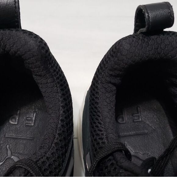 PUMA Bog Strap X Filling Pieces
Blaze Of Glory - Picture 9 of 14